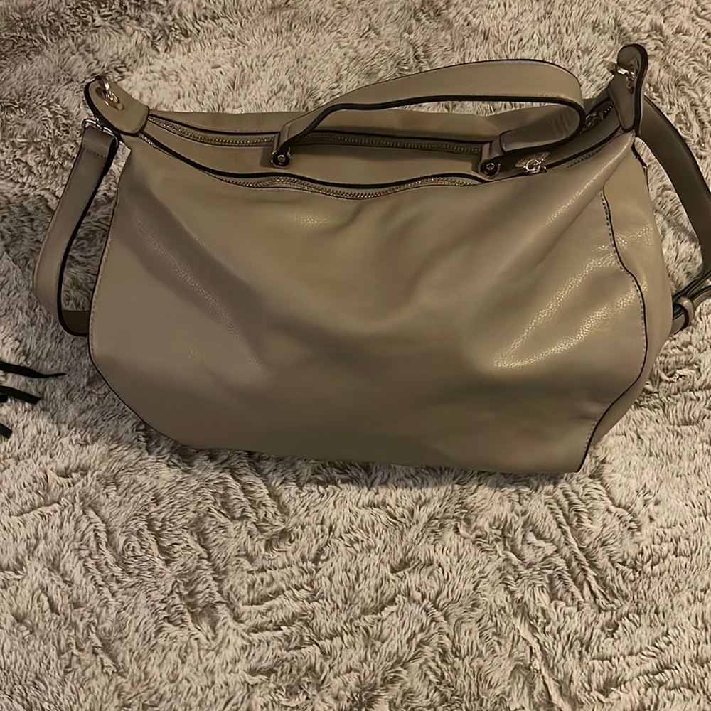 Eva Mendez leather handbag.